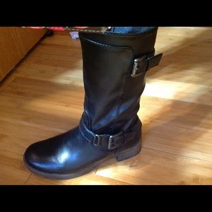 New Sonoma boots size 7